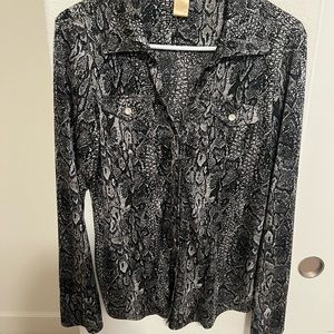 Miss Tina by Tina Knowles long sleeve snap front snake print blouse. Size M